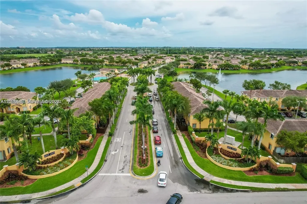 2910 SE 15th Road Homestead FL 33035