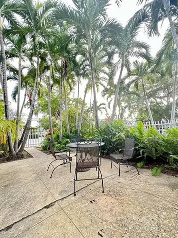 836 10th Street Miami Beach FL 33139