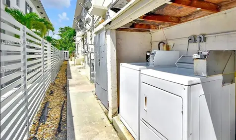 836 10th Street Miami Beach FL 33139