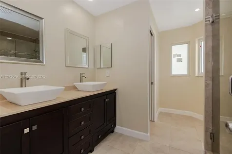 3583 Simms Street Hollywood FL 33021
