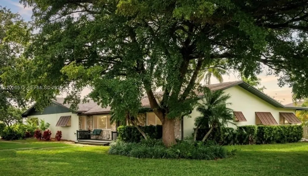 19505 SW 272nd Street Homestead FL 33031