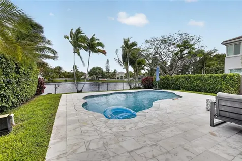 15782 NW 10th Street Pembroke Pines FL 33028