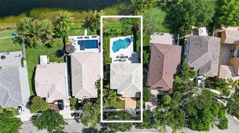 15782 NW 10th Street Pembroke Pines FL 33028
