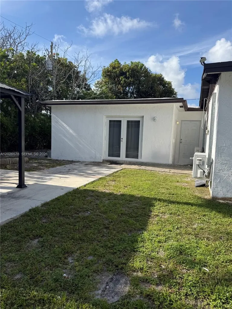 1816 NW 25th Terrace Fort Lauderdale FL 33311