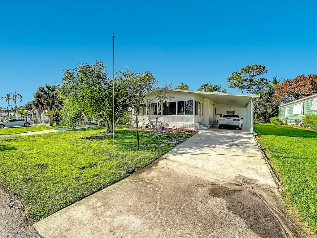 8227 Cinnamon Lane Port St. Lucie FL 34952