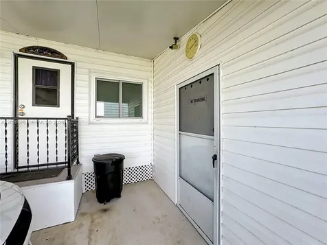 8227 Cinnamon Lane Port St. Lucie FL 34952