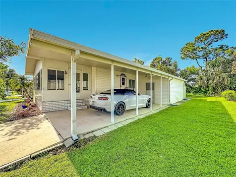 8227 Cinnamon Lane Port St. Lucie FL 34952
