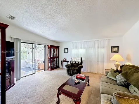 8227 Cinnamon Lane Port St. Lucie FL 34952