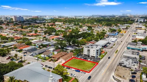 5895 W Flagler Street Miami FL 33144