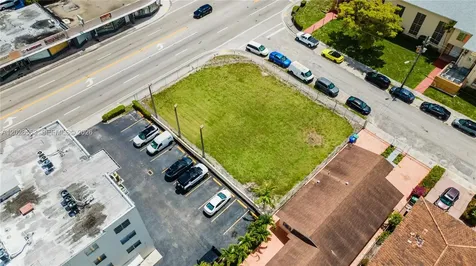 5895 W Flagler Street Miami FL 33144