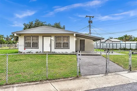 20622 NW 23rd Court Miami Gardens FL 33056