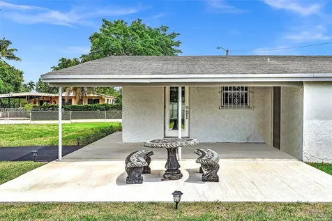 20622 NW 23rd Court Miami Gardens FL 33056