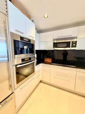 17121 Collins Avenue Sunny Isles Beach FL 33160