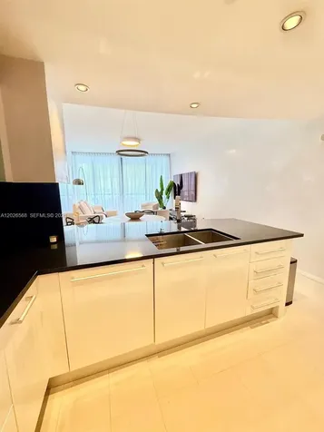 17121 Collins Avenue Sunny Isles Beach FL 33160