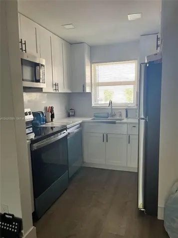 2466 Taylor Street Hollywood FL 33020