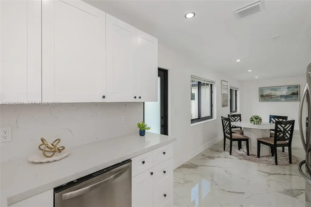 537 S 29th Court Hollywood FL 33020