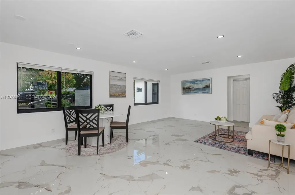 537 S 29th Court Hollywood FL 33020