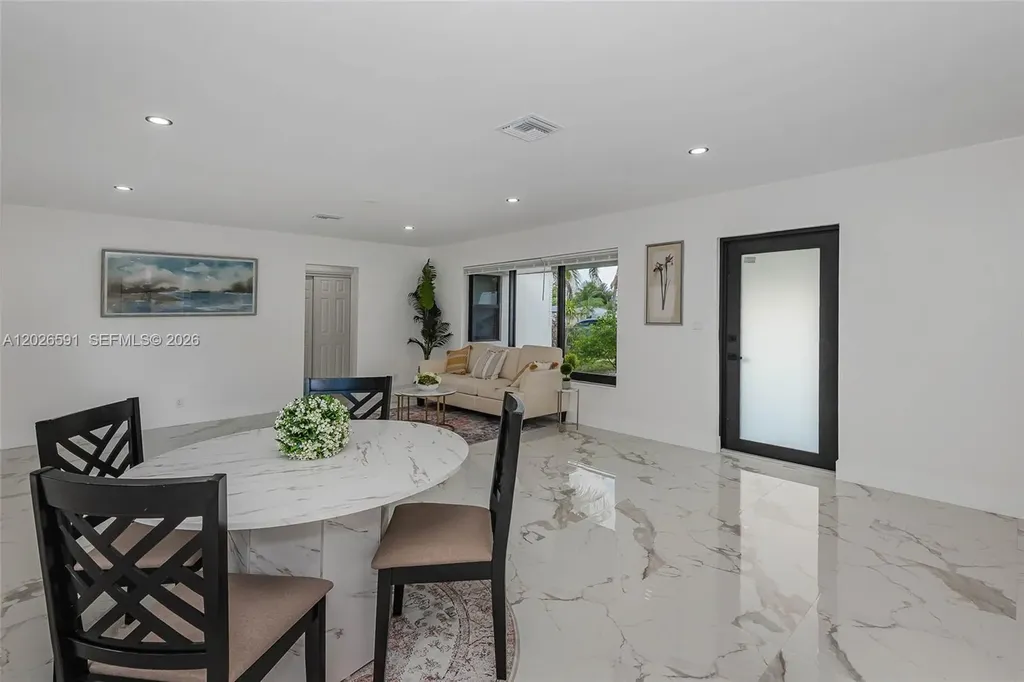 537 S 29th Court Hollywood FL 33020