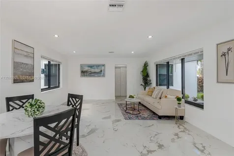 537 S 29th Court Hollywood FL 33020