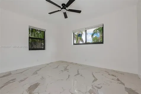 537 S 29th Court Hollywood FL 33020