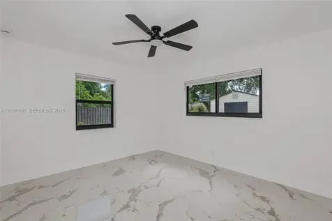 537 S 29th Court Hollywood FL 33020