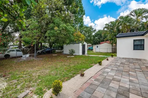 537 S 29th Court Hollywood FL 33020