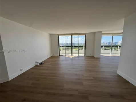 3530 Mystic Pointe Drive Aventura FL 33180