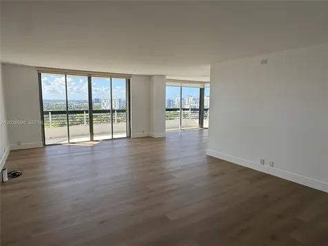 3530 Mystic Pointe Drive Aventura FL 33180