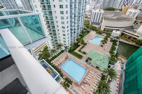 41 SE 5th Street Miami FL 33131