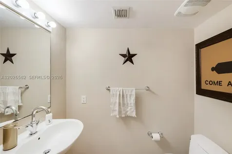 41 SE 5th Street Miami FL 33131