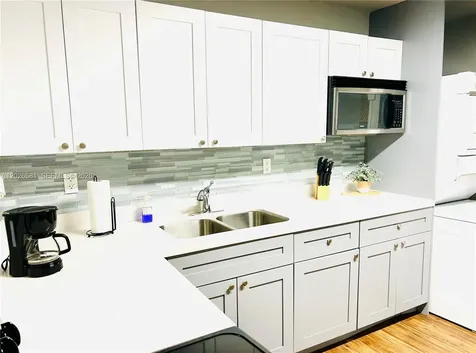 1011 NW 7th Avenue Miami FL 33136