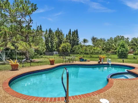 5310 SW 109th Avenue Davie FL 33328