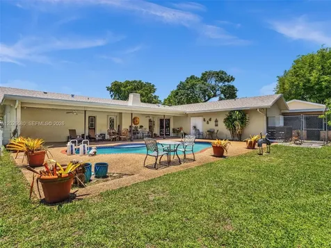 5310 SW 109th Avenue Davie FL 33328