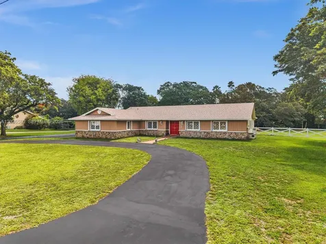 5310 SW 109th Avenue Davie FL 33328