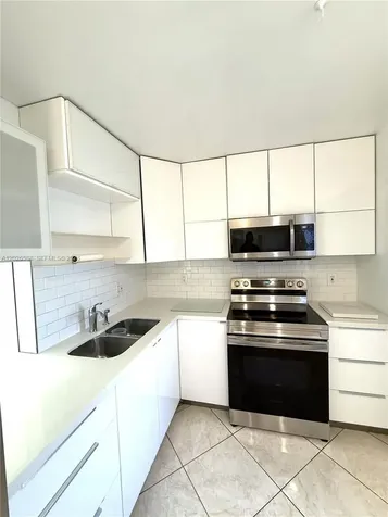 300 NE 14th Avenue Hallandale Beach FL 33009
