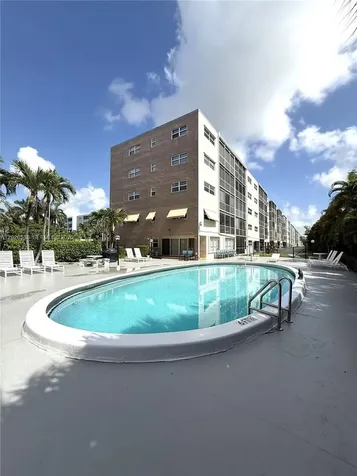 300 NE 14th Avenue Hallandale Beach FL 33009