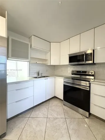 300 NE 14th Avenue Hallandale Beach FL 33009