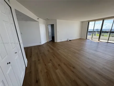 3530 Mystic Pointe Drive Aventura FL 33180