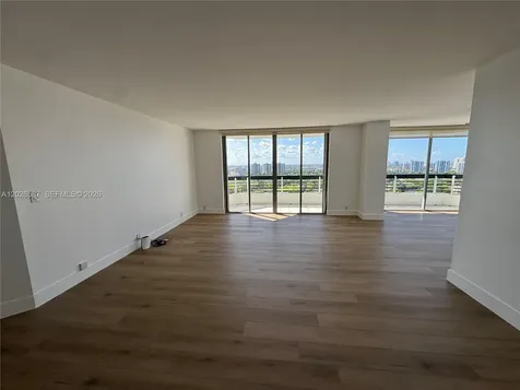 3530 Mystic Pointe Drive Aventura FL 33180
