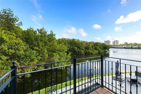 3294 NE 211th Terrace Aventura FL 33180