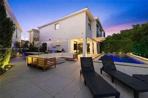 3294 NE 211th Terrace Aventura FL 33180