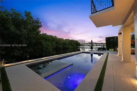 3294 NE 211th Terrace Aventura FL 33180