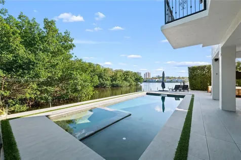 3294 NE 211th Terrace Aventura FL 33180