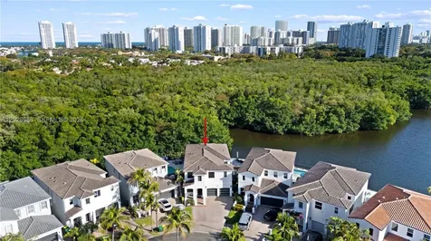 3294 NE 211th Terrace Aventura FL 33180