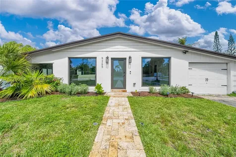 9265 Martinique Drive Cutler Bay FL 33189
