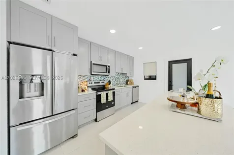 9265 Martinique Drive Cutler Bay FL 33189