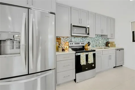 9265 Martinique Drive Cutler Bay FL 33189