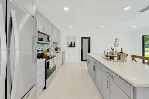 9265 Martinique Drive Cutler Bay FL 33189