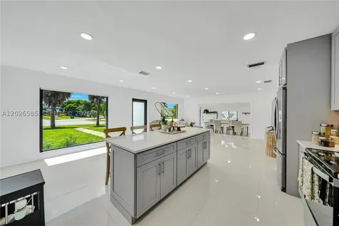 9265 Martinique Drive Cutler Bay FL 33189