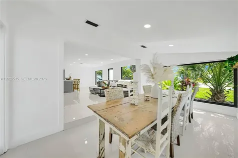 9265 Martinique Drive Cutler Bay FL 33189